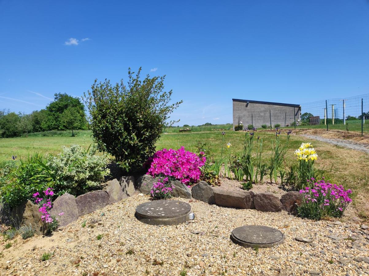 le calme de la campagne bretonne Morbihannaise. Guer Extérieur photo